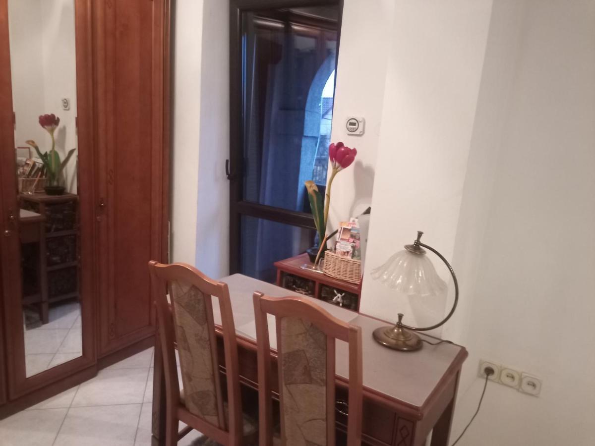 Pokoj W Domu Z Duzym Ogrodem Kraków Exteriör bild