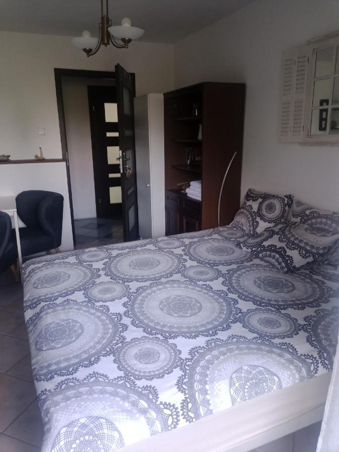 Pokoj W Domu Z Duzym Ogrodem Kraków Exteriör bild