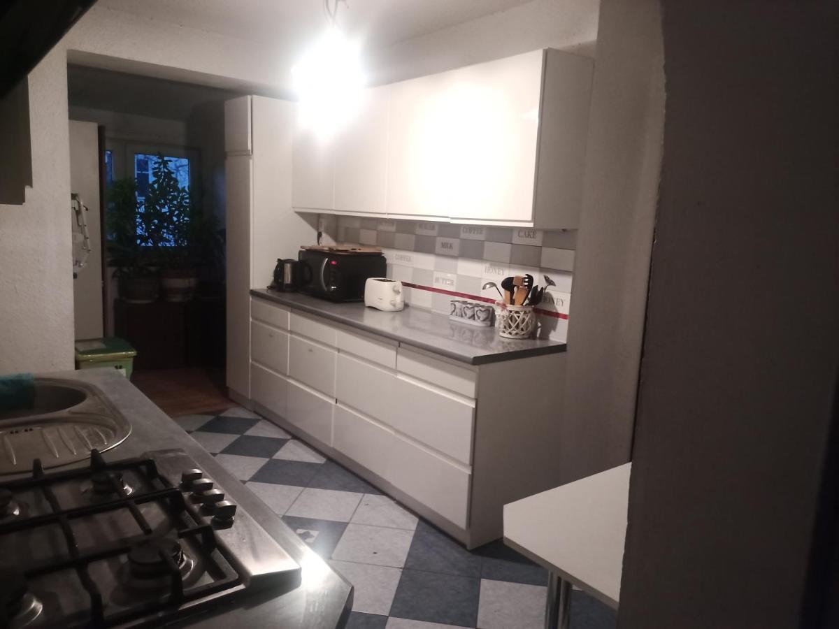Pokoj W Domu Z Duzym Ogrodem Kraków Exteriör bild